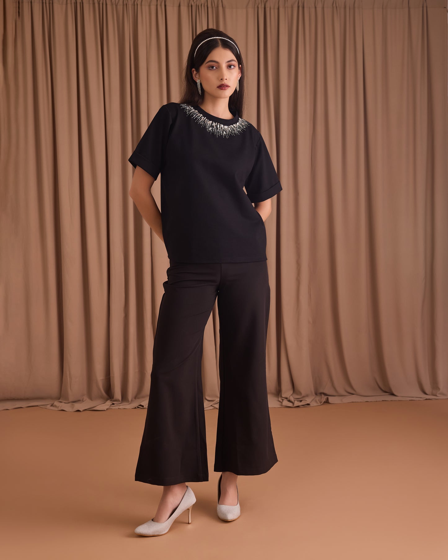 Monile Embroidered T-shirt